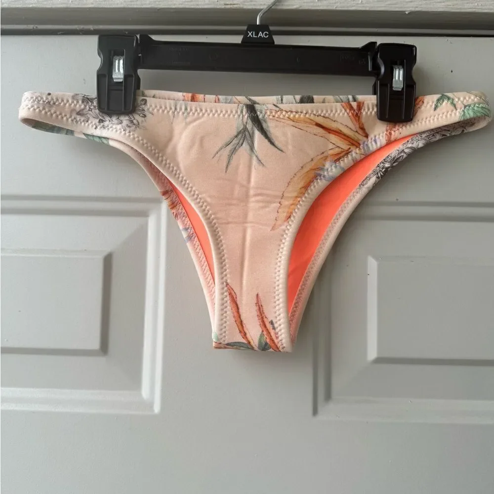 Triangl Swimwear Womens Cheeky Bikini Hipster Bottom Size S Floral Tan